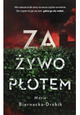 Za żywopłotem