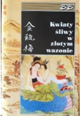Kwiaty śliwy w złotym wazonie