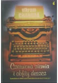 Czerwona ziemia i obfity deszcz