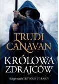 Trylogia zdrajcy Tom 3 Królowa zdrajców Wydanie kieszonkowe