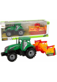Traktor z kultywatorem na napęd