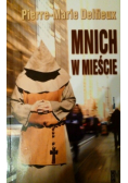 Mnich w mieście