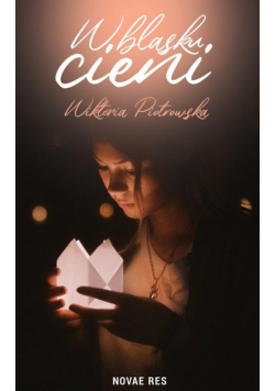 W blasku cieni