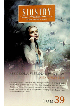 Pszczoła wśród kwiatów